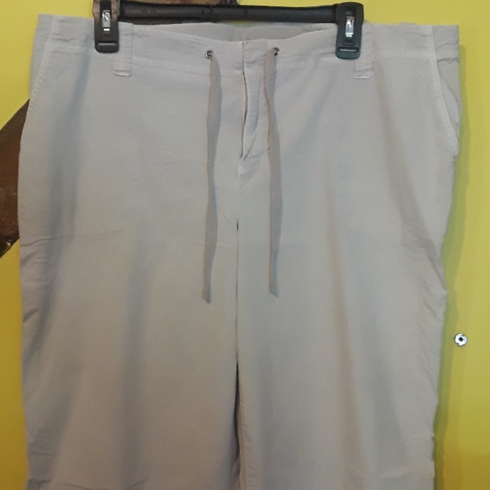 FINAL PRICE! Style&Co khaki pants/capris